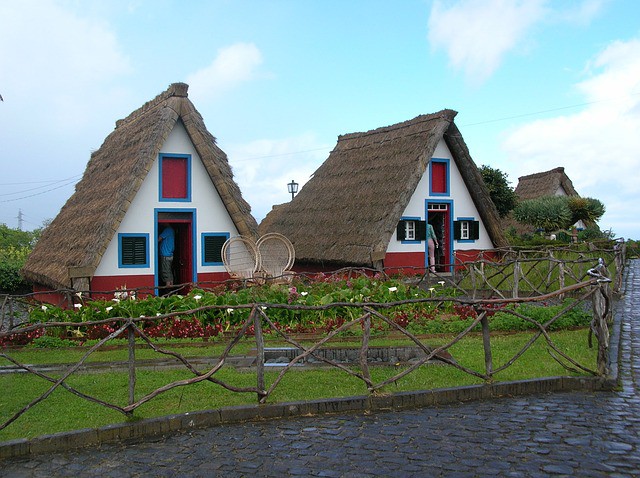Madeira (Portugalsko) - MADEIRA KVĚTINOVÁ A TURISTICKÁ  - snídaně/polopenze - červen, červenec, září 2025