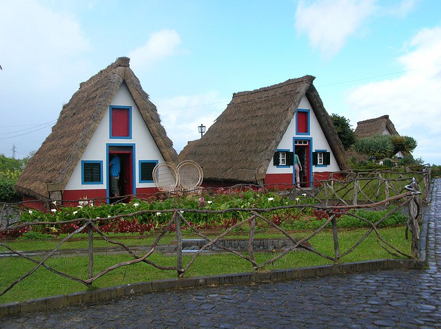 Madeira (Portugalsko) - MADEIRA KVĚTINOVÁ A TURISTICKÁ  - snídaně/polopenze - červenec, září 2023